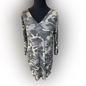 Zenana Outfitters Camouflage V-Neck Tunic Perfect For Fall‎ & Leggings Sz Small